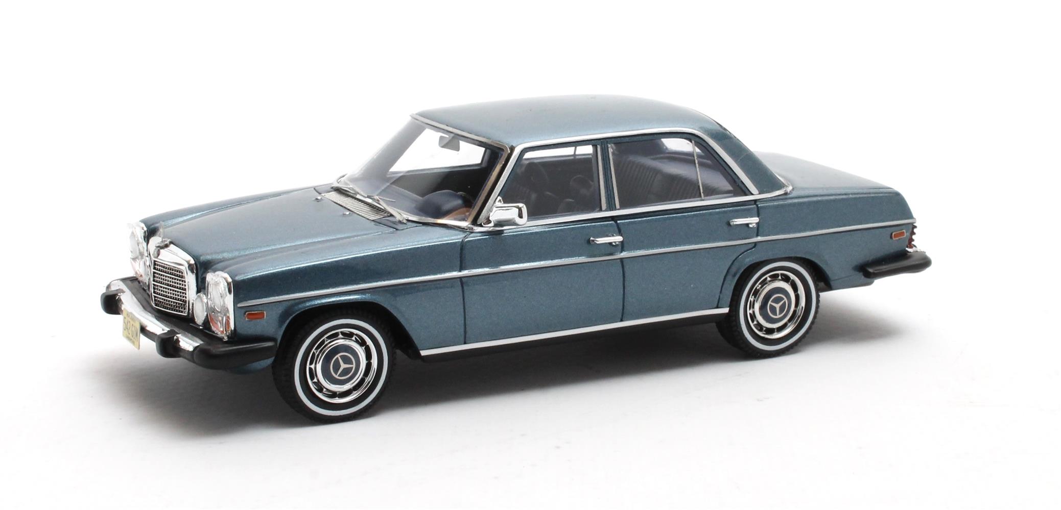 Mercedes-Benz 300D USA 1976 Blauw Metallic - 1:43